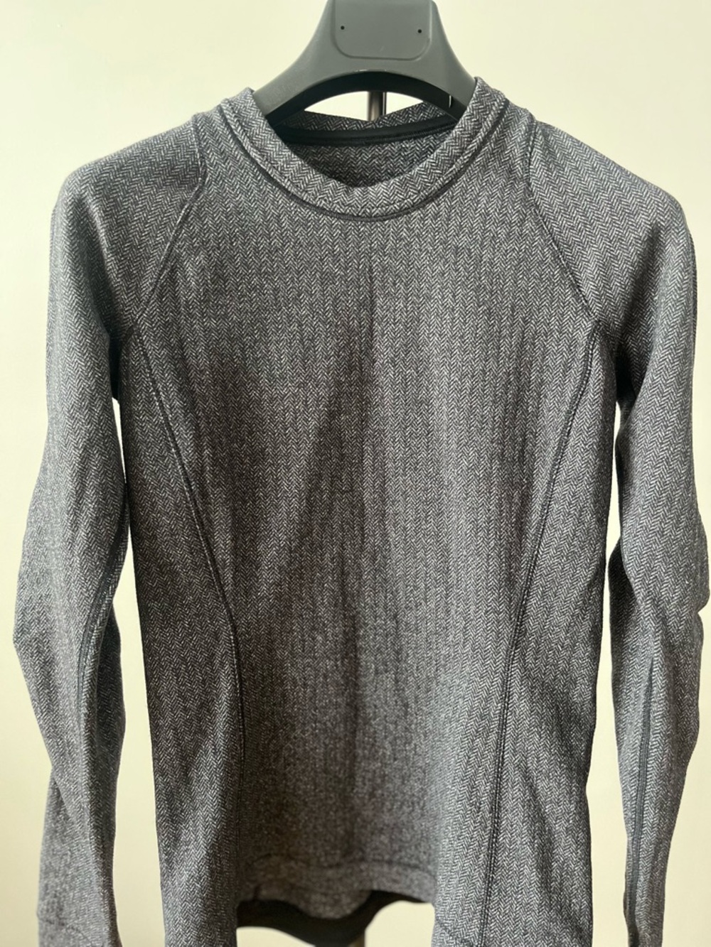 Lululemon Runderful Long Sleeve Herringbone Heathered Black/Grey Top US 6 - Picture 3 of 15